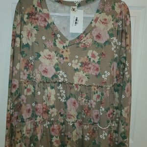 Sew In Love Ruffled Floral Baby Doll Top Large, NWT